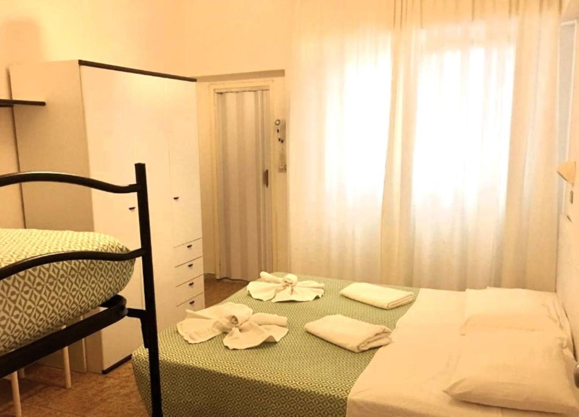 Hotel Angela Misano Adriatico Exterior foto