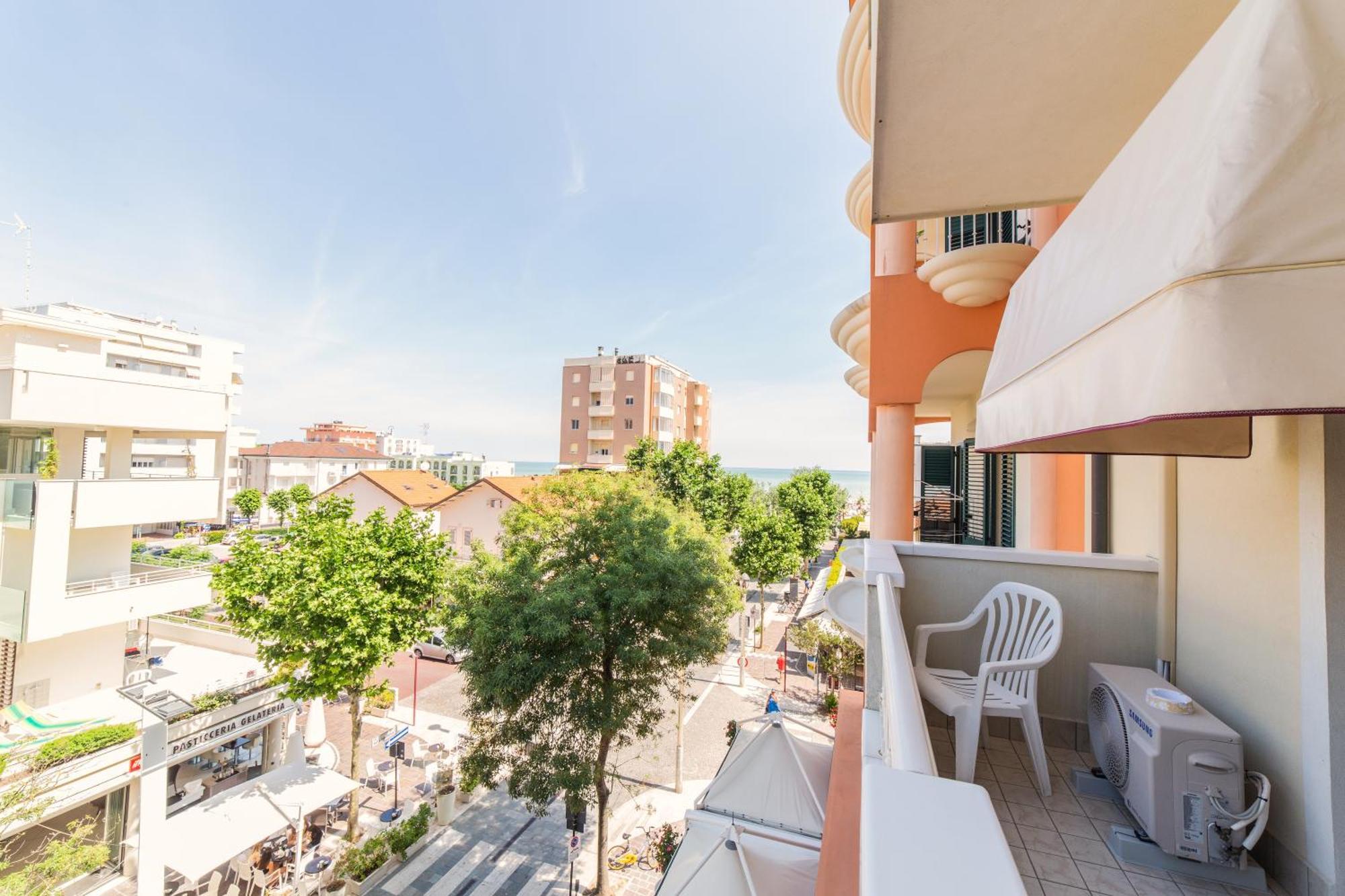 Hotel Angela Misano Adriatico Exterior foto